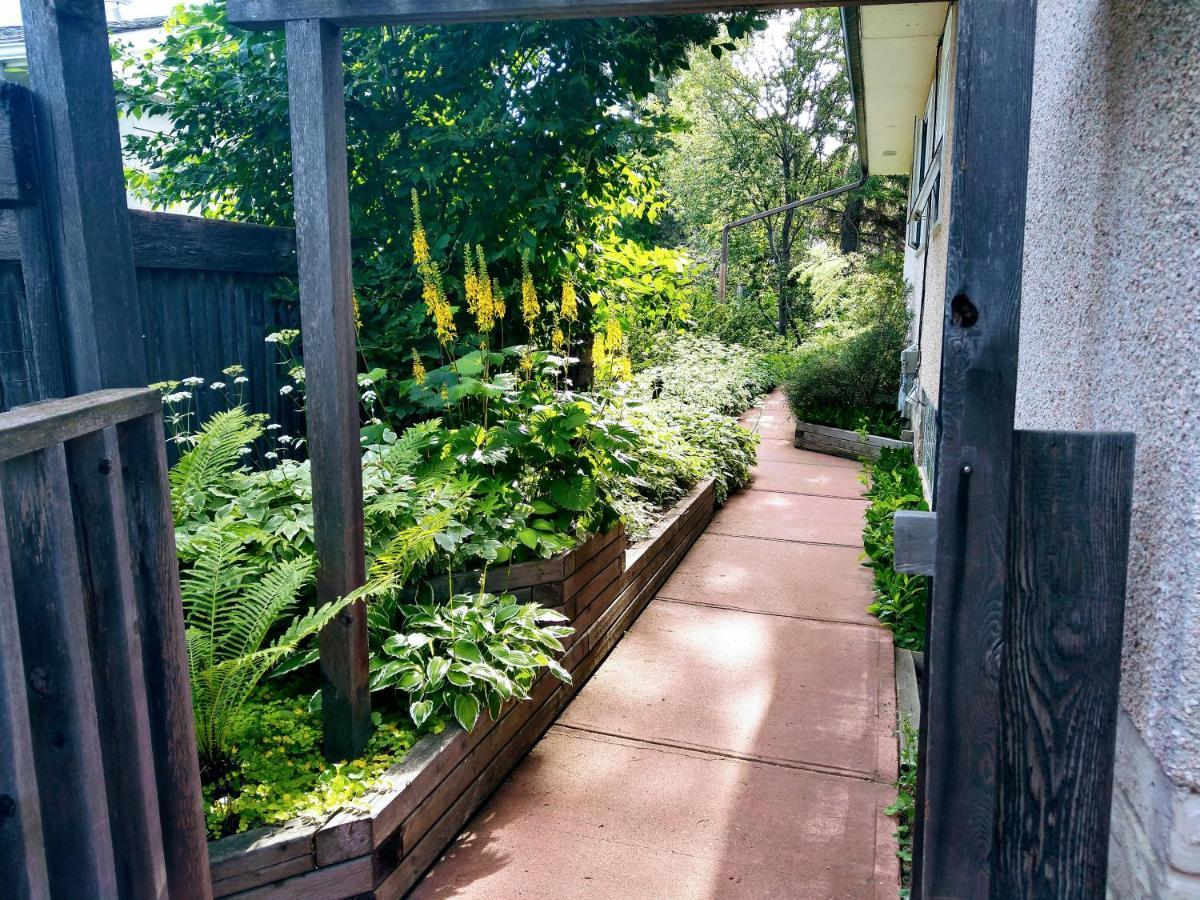 U Of A Homestay, Trails & Whyte Ave Edmonton Ngoại thất bức ảnh