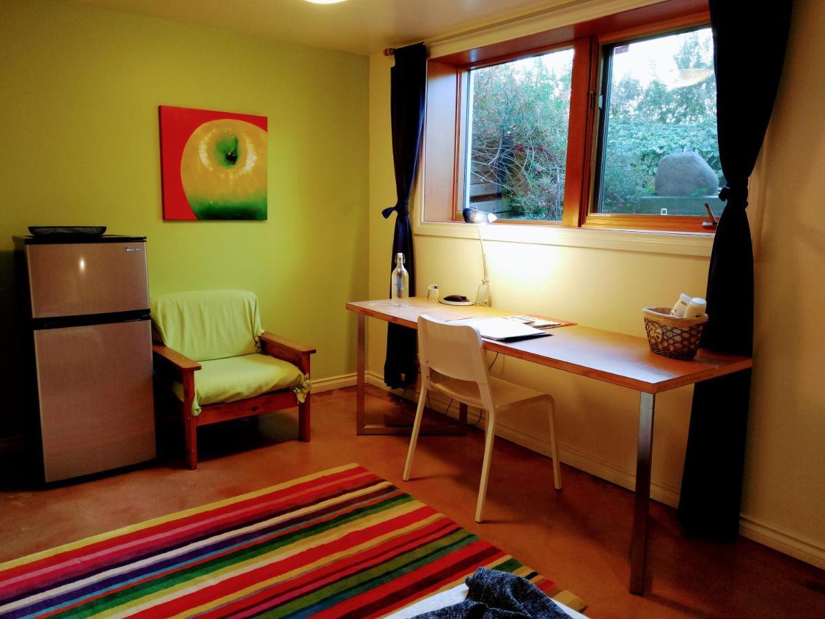 U Of A Homestay, Trails & Whyte Ave Edmonton Ngoại thất bức ảnh