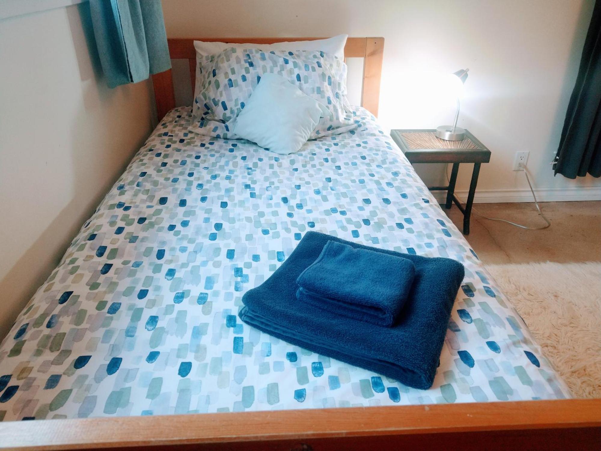 U Of A Homestay, Trails & Whyte Ave Edmonton Phòng bức ảnh